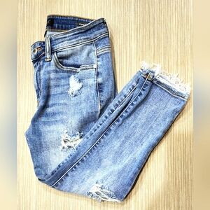 Judy Blue destroyed crop jeans, size 1/25